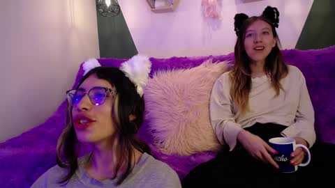 Snapshot of briarandblair chatting on January 2025 01:45:02 PM briarandblair online show from January 2025 01:45:02 PM