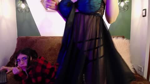 Snapshot of briarandblair chatting on January 2025 02:04:01 PM briarandblair online show from January 2025 02:04:01 PM