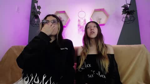 Snapshot of briarandblair chatting on February 2025 02:37:01 PM briarandblair online show from February 2025 02:37:01 PM