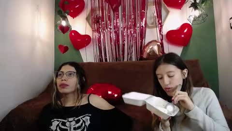 Snapshot of briarandblair chatting on February 2025 02:15:02 PM briarandblair online show from February 2025 02:15:02 PM