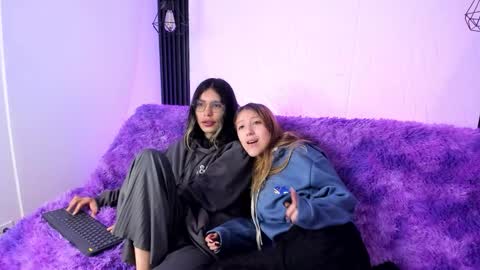 Snapshot of briarandblair chatting on October 2025 01:29:01 PM briarandblair online show from October 2025 01:29:01 PM