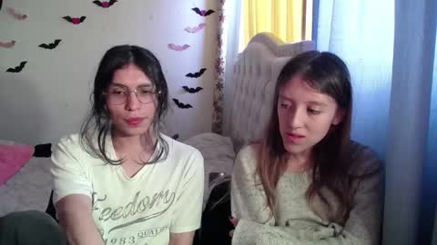 Snapshot of briarandblair chatting on October 2025 02:07:02 PM briarandblair online show from October 2025 02:07:02 PM