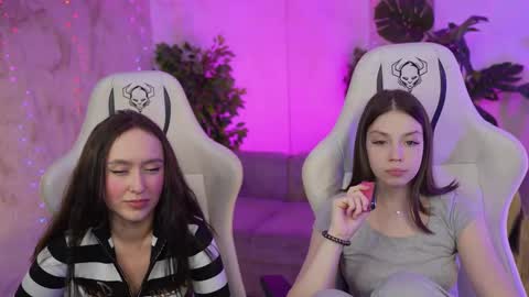 Diamonds Girls online show from January 2025 09:05:02 PM