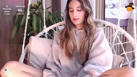 Snapshot of brinna_ev chatting on September 2025 06:10:01 PM B R I N N A online show from September 2025 06:10:01 PM