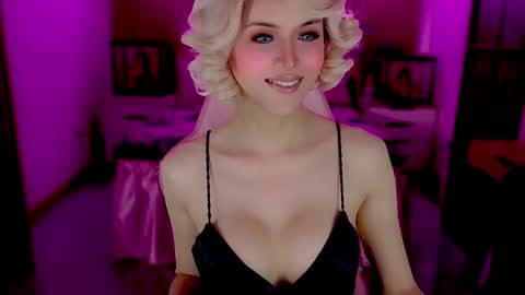 brionatop online show from November 2025 10:43:01 PM