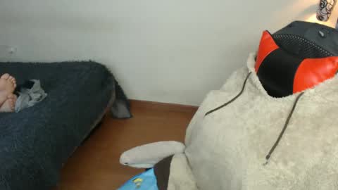 scarleth    follow mee 3 kis online show from September 2025 01:18:02 AM
