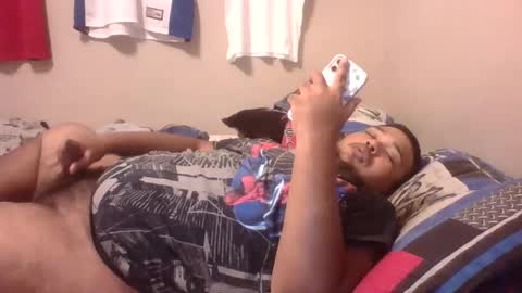 Snapshot of bronxforlife chatting on December 2024 03:28:02 AM bronxforlife online show from December 2024 03:28:02 AM