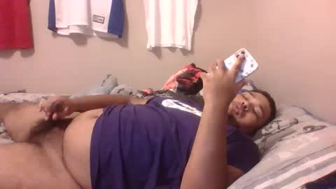 Snapshot of bronxforlife chatting on December 2024 09:11:01 PM bronxforlife online show from December 2024 09:11:01 PM