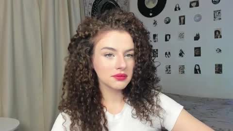 Brook  Help me collect 100 reactions  online show from October 2025 07:29:01 AM