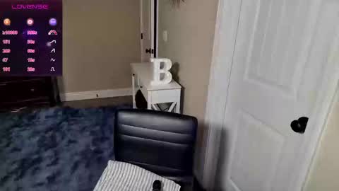 Snapshot of brookebee27 chatting on February 2025 01:14:01 AM brookebee online show from February 2025 01:14:01 AM