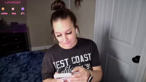 Snapshot of brookebee27 chatting on February 2025 02:39:02 AM brookebee online show from February 2025 02:39:02 AM