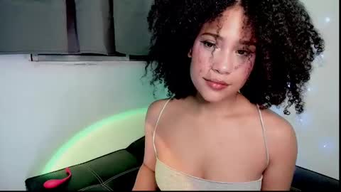 Snapshot of browngirl69 chatting on January 2025 02:48:01 AM miss muller online show from January 2025 02:48:01 AM