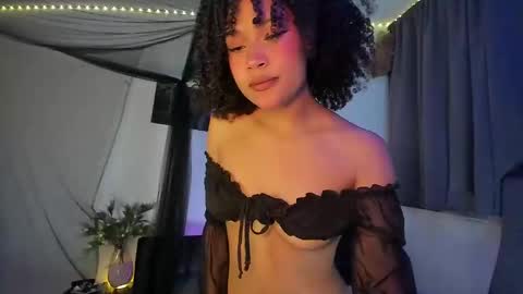 Snapshot of browngirl69 chatting on March 2025 03:24:01 AM miss muller online show from March 2025 03:24:01 AM