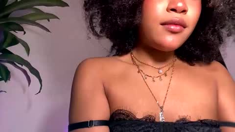 Snapshot of browngirl69 chatting on October 2025 08:26:01 PM miss muller online show from October 2025 08:26:01 PM