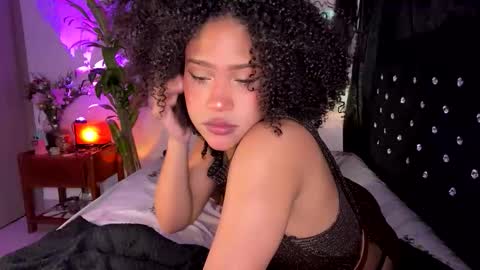 Snapshot of browngirl69 chatting on October 2025 08:40:01 PM miss muller online show from October 2025 08:40:01 PM