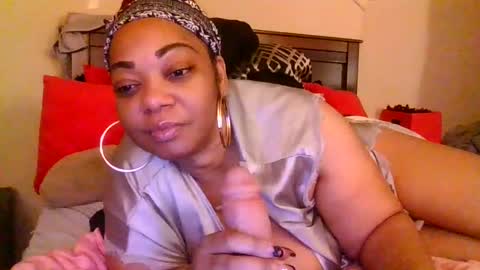 brownroundrenee online show from February 2025 11:02:02 AM
