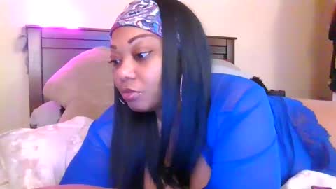 Snapshot of brownroundrenee chatting on November 2025 11:20:01 AM brownroundrenee online show from November 2025 11:20:01 AM