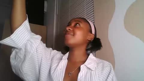 Snapshot of brownsugarcutie3 chatting on October 2025 12:04:01 AM Brownsuagrcutie online show from October 2025 12:04:01 AM