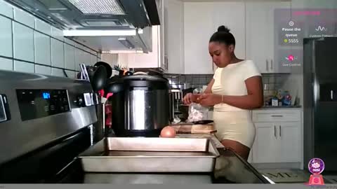 Snapshot of brownsugarcutie3 chatting on December 2025 11:20:02 PM Brownsuagrcutie online show from December 2025 11:20:02 PM