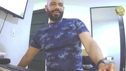 Snapshot of bruce_bigg chatting on September 2025 08:47:02 PM Bruce online show from September 2025 08:47:02 PM