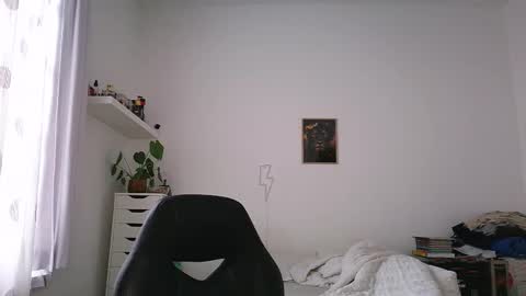 Snapshot of brucemf chatting on October 2025 04:02:01 PM Bruce online show from October 2025 04:02:01 PM