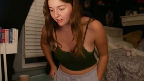 brunettebaby040 online show from October 2025 11:06:02 PM