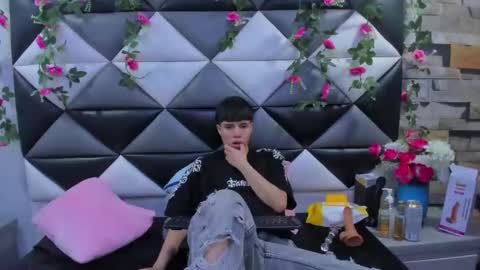 Bruno Cruz online show from November 2025 02:43:02 AM