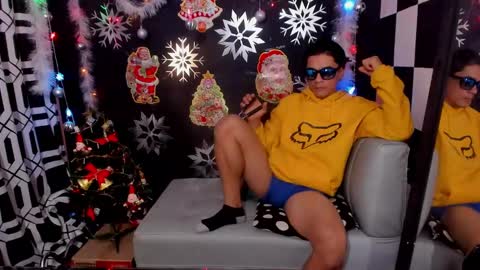 Join my fan club here 150 tokens a month online show from December 2024 08:26:02 PM