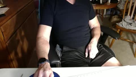 Snapshot of brussells chatting on December 2024 03:28:02 PM Brussells online show from December 2024 03:28:02 PM