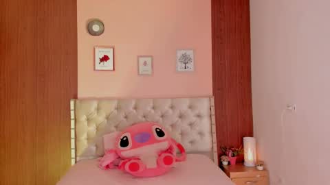 Carly     online show from October 2025 05:21:02 PM