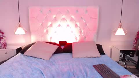 Snapshot of bubbiecherry chatting on October 2025 08:19:01 PM Cherry Lady online show from October 2025 08:19:01 PM