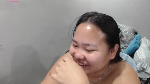 Snapshot of bubblebuttpinay chatting on October 2025 12:21:02 AM Sunshine online show from October 2025 12:21:02 AM