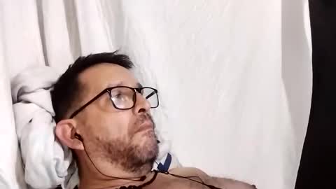 buchs32 online show from October 2025 06:04:01 AM