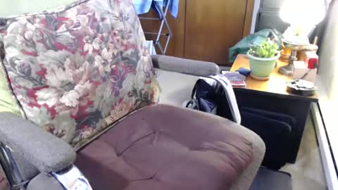 Slim online show from December 2024 05:03:01 PM