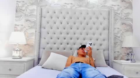 Buda y Cataleya online show from October 2025 02:47:01 PM