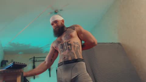 Dmitriy  online show from December 2024 06:01:02 AM