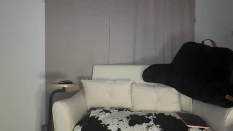 Snapshot of bunnibunxo chatting on November 2025 06:32:01 PM Andrea online show from November 2025 06:32:01 PM