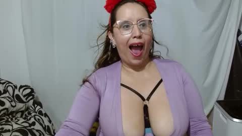 Snapshot of bunniosito chatting on October 2025 02:48:02 AM bunniosito online show from October 2025 02:48:02 AM