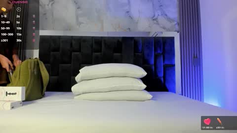 Snapshot of bunny_maxxi chatting on October 2025 12:19:01 PM bunny online show from October 2025 12:19:01 PM