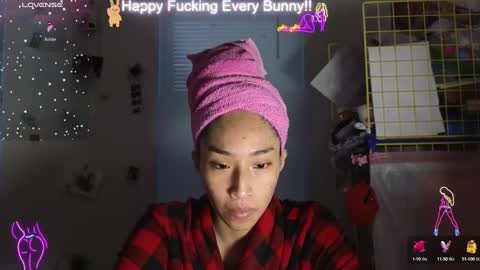 Snapshot of bunnycheekz chatting on January 2025 10:05:01 PM Tokki bunny online show from January 2025 10:05:01 PM