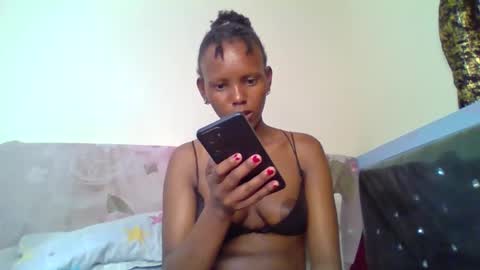 bunnydiva_ online show from October 2025 06:12:01 PM