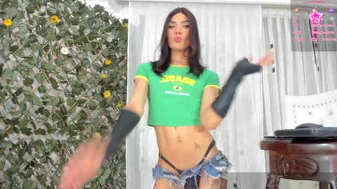 Snapshot of bunnyhots chatting on January 2025 05:03:02 AM Angela Santini online show from January 2025 05:03:02 AM