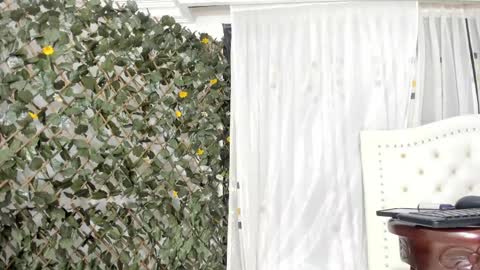 Snapshot of bunnyhots chatting on February 2025 09:25:02 PM Angela Santini online show from February 2025 09:25:02 PM