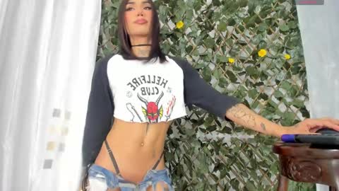 Snapshot of bunnyhots chatting on March 2025 08:20:02 AM Angela Santini online show from March 2025 08:20:02 AM