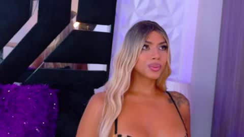 Snapshot of bunnynicolle chatting on January 2025 07:56:02 PM ONLYFANS online show from January 2025 07:56:02 PM