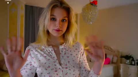 Jessica online show from September 2025 01:32:01 PM