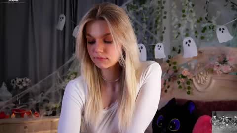 Jessica online show from October 2025 01:50:02 PM