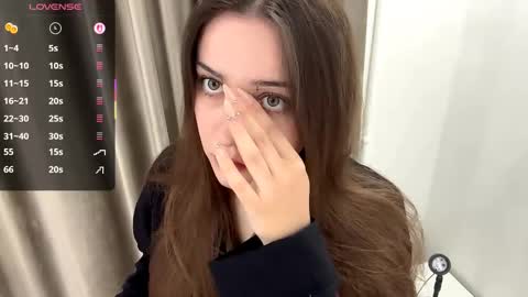 Snapshot of bushihugs chatting on October 2025 11:46:02 PM Hexy online show from October 2025 11:46:02 PM