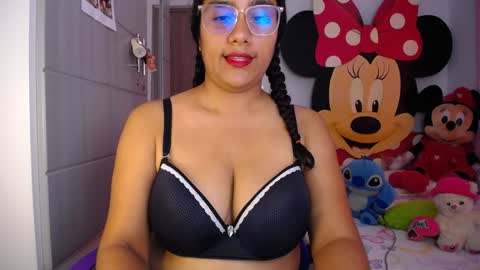 Nahiara online show from January 2025 05:37:02 PM
