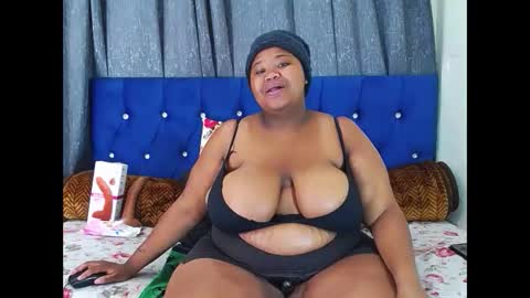 bustybmwx online show from October 2025 11:36:01 AM